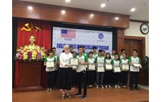 Đại sứ quán Hoa Kỳ  trao học bổng tiếng Anh Access cho sinh viên Trường Đại học Vinh